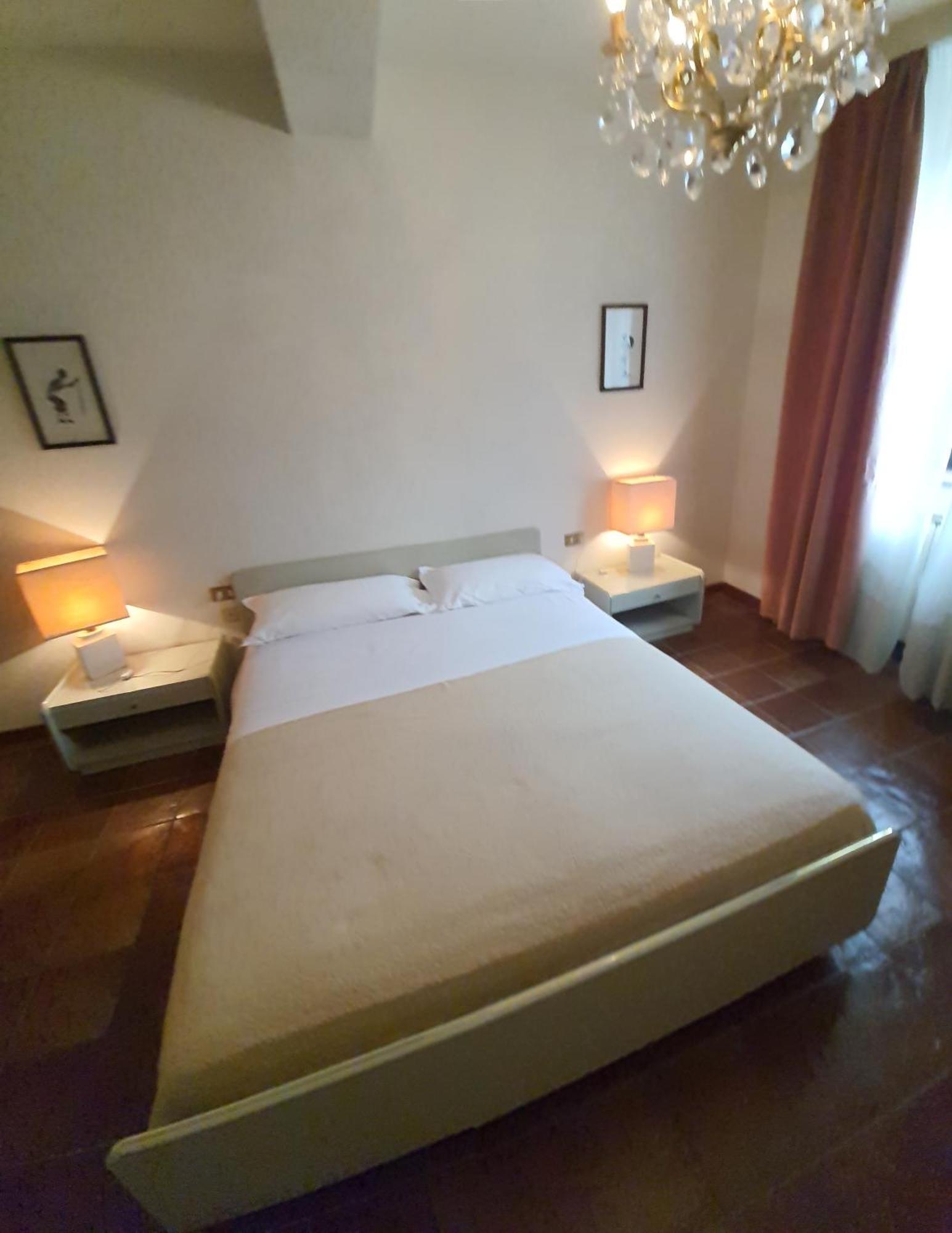 Hotel La Grotta San Michele Montevettolini Esterno foto
