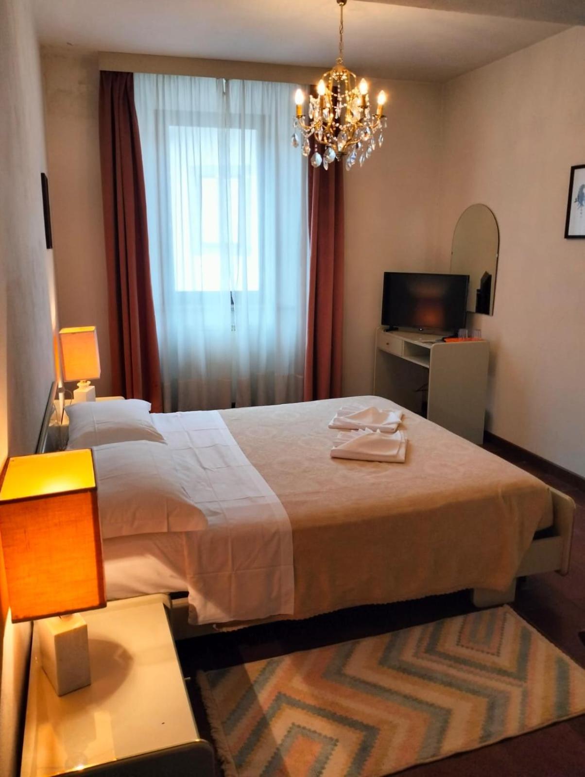 Hotel La Grotta San Michele Montevettolini Esterno foto